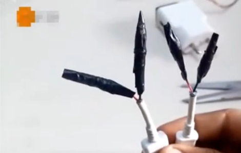 如何快速制作无线充电线圈让你的手机马上有电？铜线的USB线再用电胶带给他们包起来