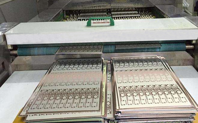 pcb线路板图形蚀刻过程中应注意哪些事项？-pcb蚀刻